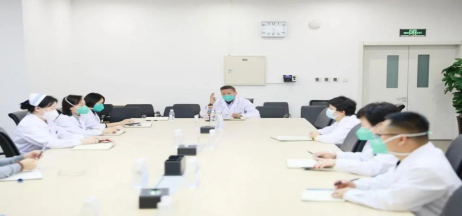 人民醫(yī)院為人民，市二院舉全院之力保障醫(yī)療救治，牢守生命防線！