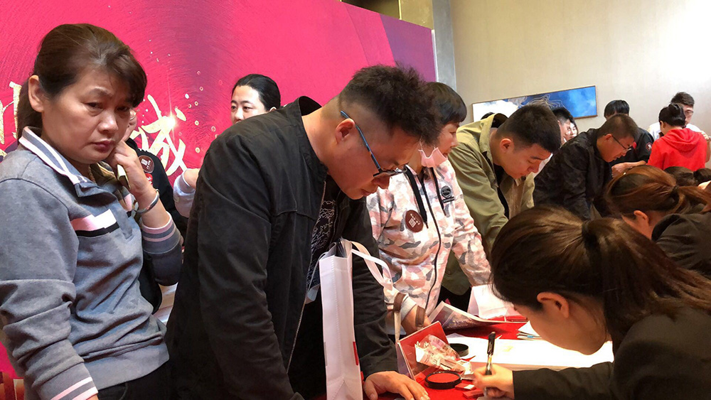 正業(yè)翡翠城首次開(kāi)盤熱銷2.8億，火爆場(chǎng)面震驚葫蘆島樓市(圖5)