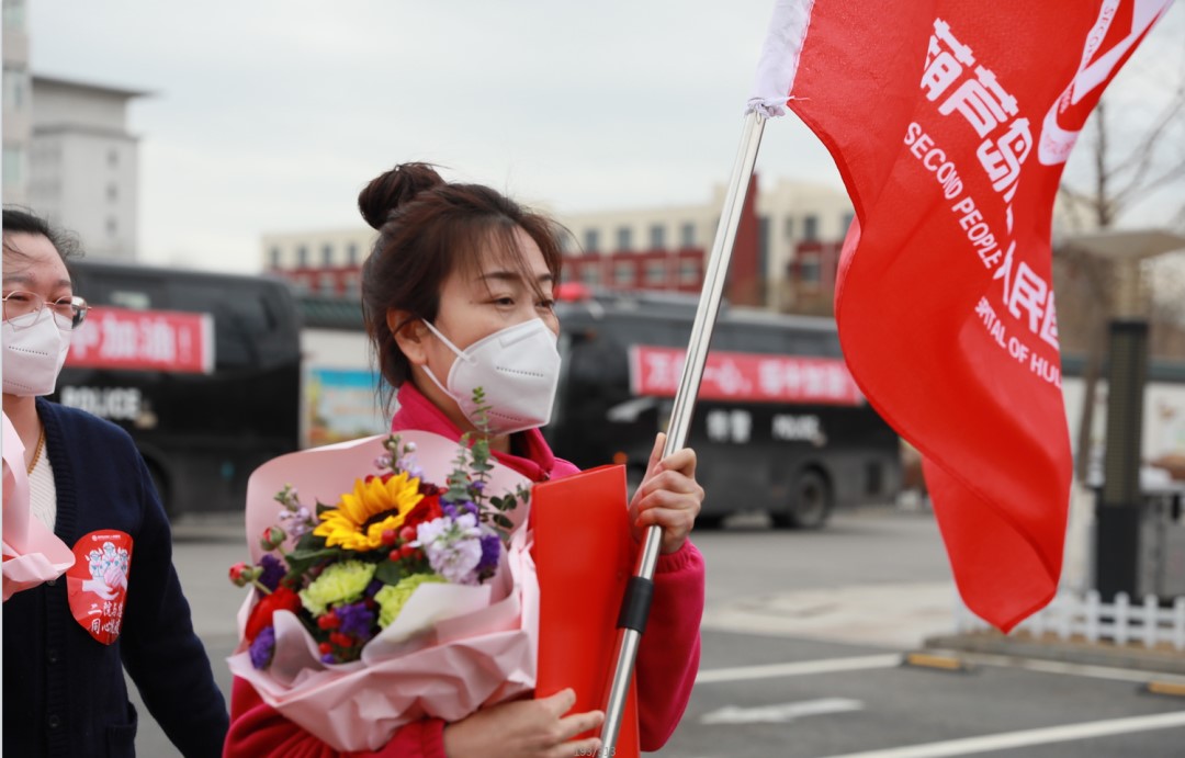 春暖花開，英雄歸來！葫蘆島市第二人民醫(yī)院支援綏中醫(yī)療隊(duì)凱旋而歸~(圖5)